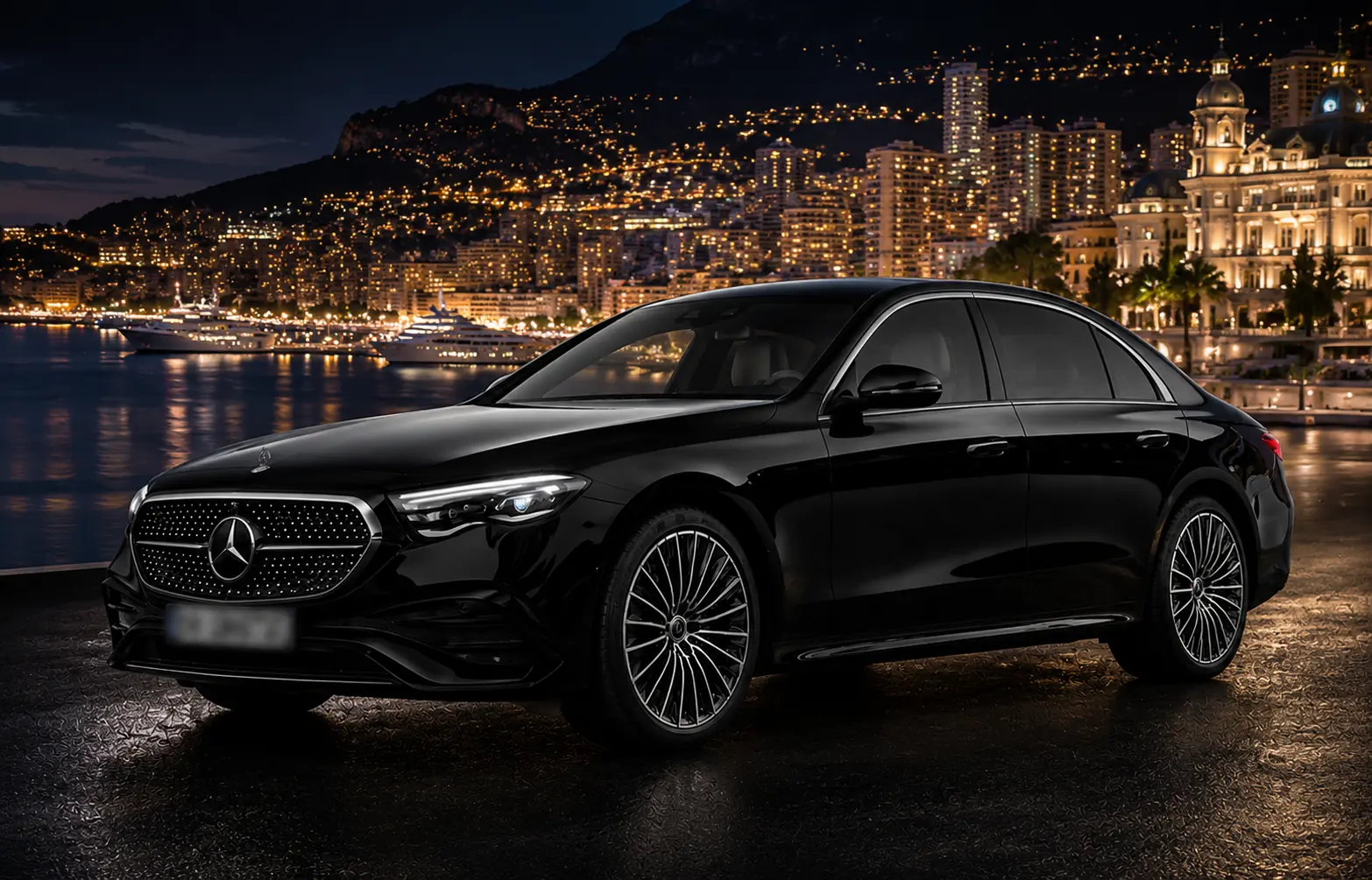 Mercedes Classe E noire de nuit face à Monaco
